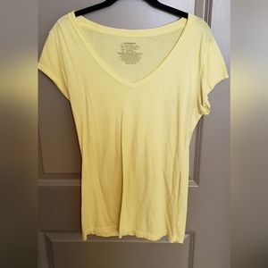 No Boundaries yellow tee-shirt